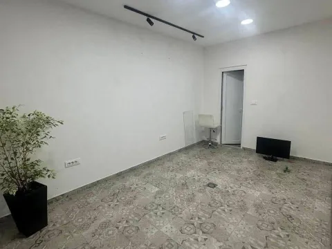 Prodaja, poslovni prostor, 69m², Budva, Crna Gora - image 11