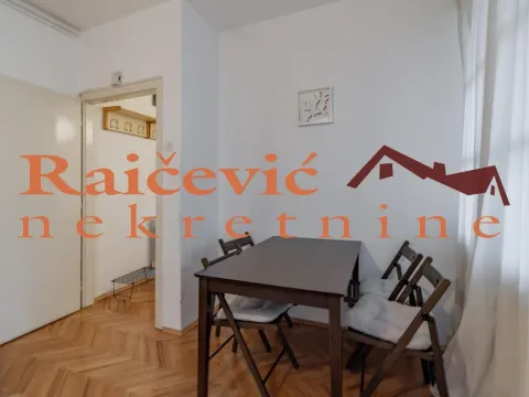 Prodaja, trosoban stan, 68m², Kalenić Pijaca, Vračar Sve Podlokacije - image 5