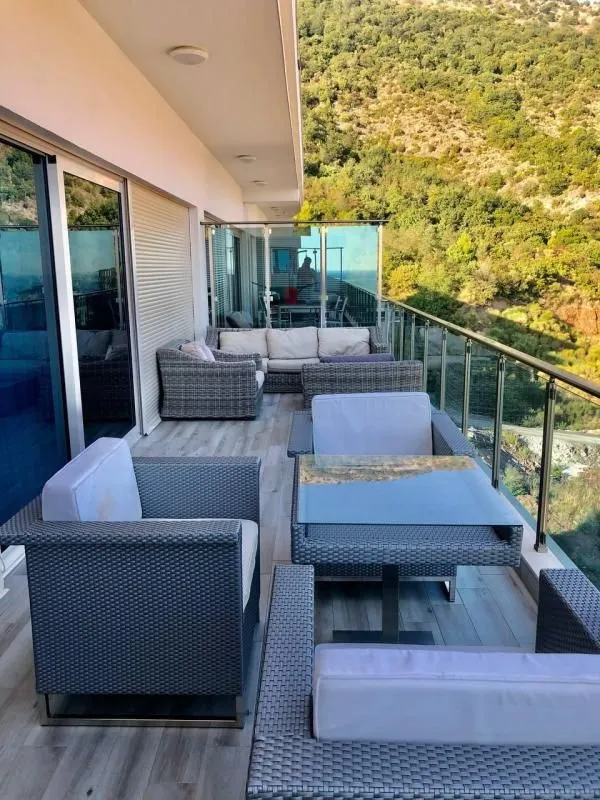 Prodaja, dvosoban stan, 120m², Bečići, Budva