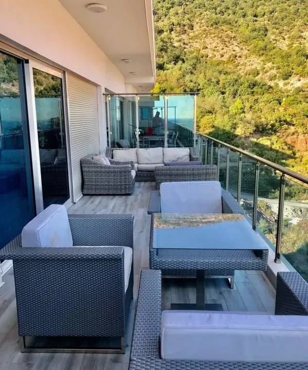 Sale, two bedroom apartment, 120m², Bečići, Budva
