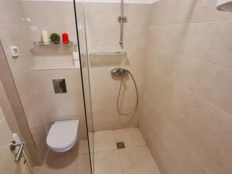 Rent, three bedroom apartment, 134m², Bečići, Budva - image 8