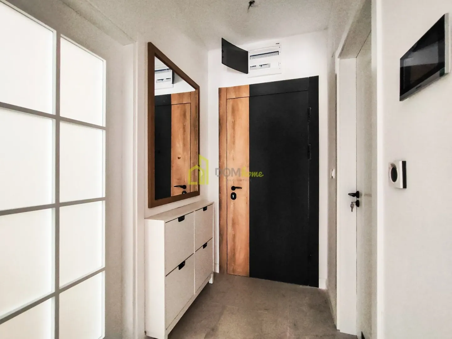 Izdavanje, jednosoban stan, 40m², Tološi, Podgorica