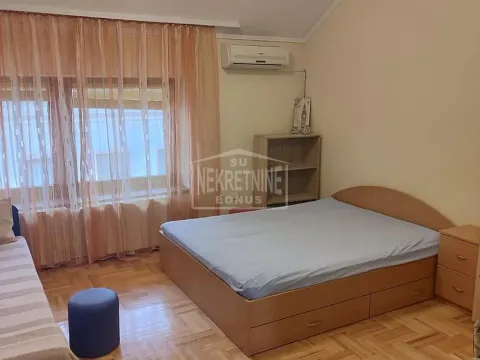 Prodaja, kuća, 388m², Centar, Subotica - image 2