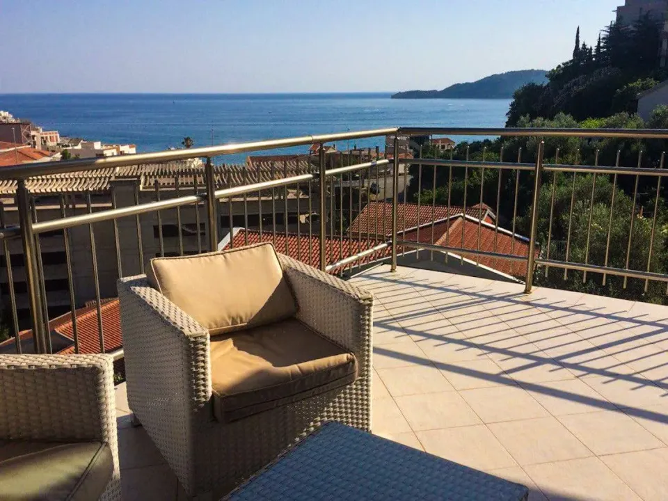 Sale, three bedroom apartment, 79m², Bečići, Budva