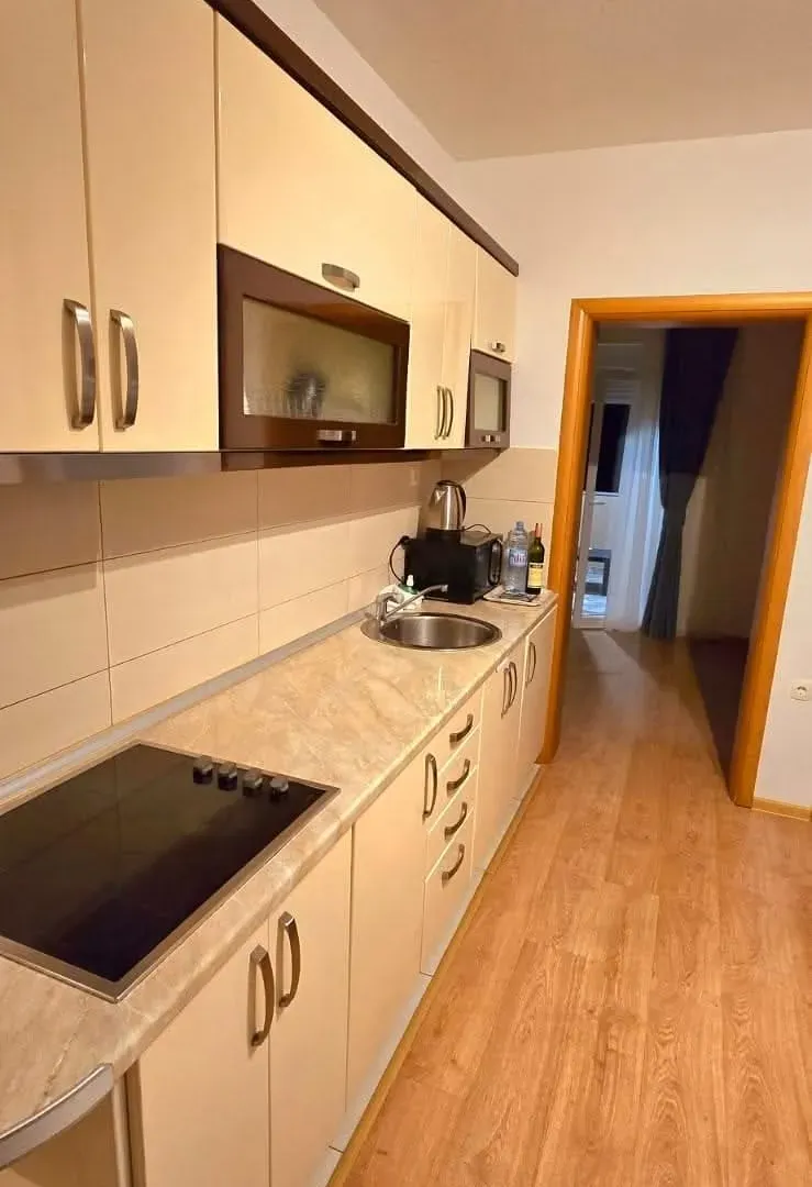Prodaja, ugostiteljski objekat, 400m², Lastva Grbaljska, Kotor