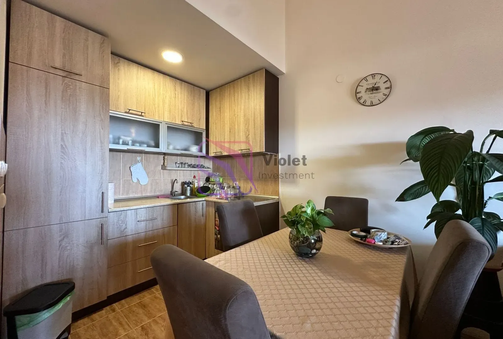 Prodaja, dvosoban stan, 74m², Lazi, Budva