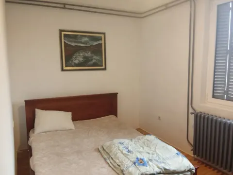 Rent, three bedroom apartment, 58m², Kalenić Pijaca, Vračar Sve Podlokacije - image 2