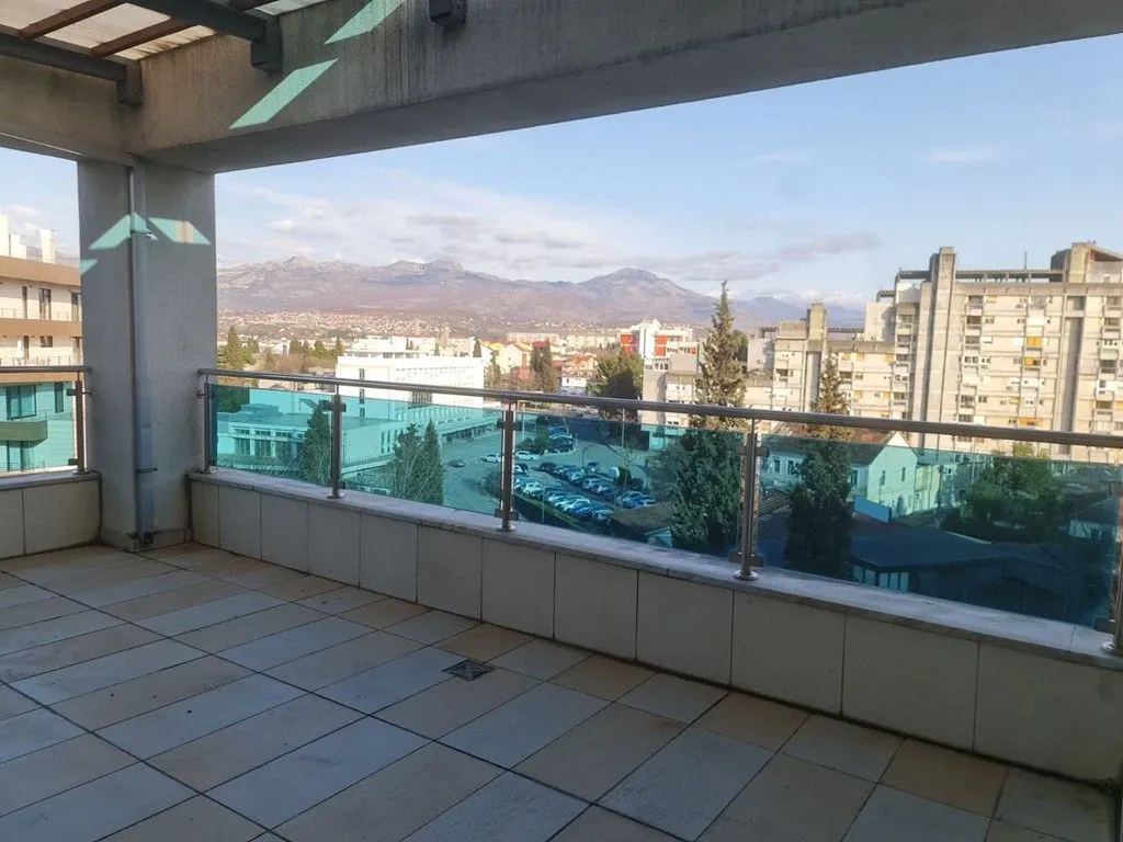 Rent, two bedroom apartment, 80m², Centar, Podgorica