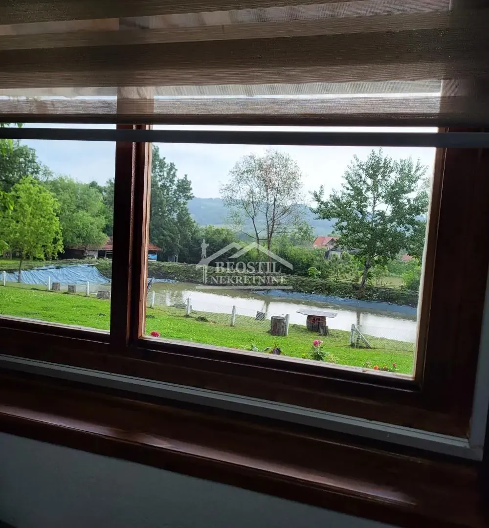 Prodaja, ugostiteljski objekat, 1243m², Lužnice, Kragujevac