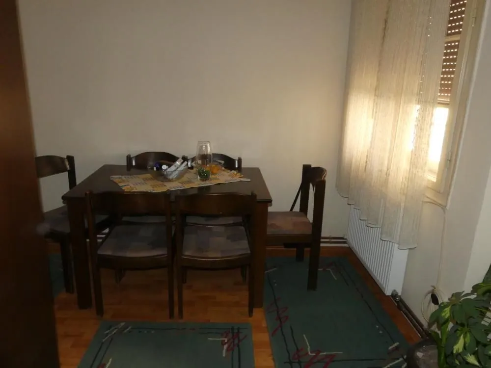 Prodaja, kuća, 300m², Centar, Jagodina