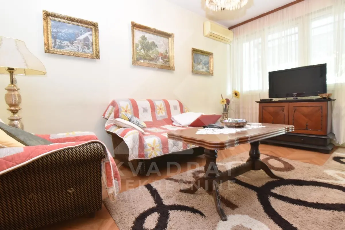 Prodaja, trosoban stan, 81m², Autobuska stanica, Podgorica