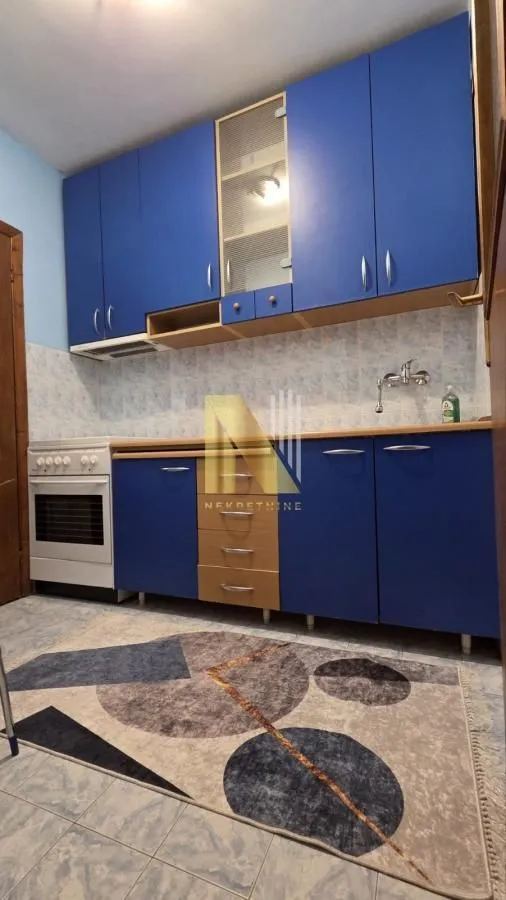 Izdavanje, jednosoban stan, 42m², Bulevar Oslobodjenja, Novi Sad Sve Podlokacije