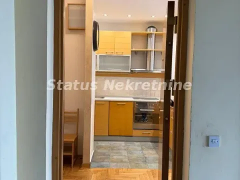 Izdavanje, trosoban stan, 64m², Stari grad, Novi Sad - image 10