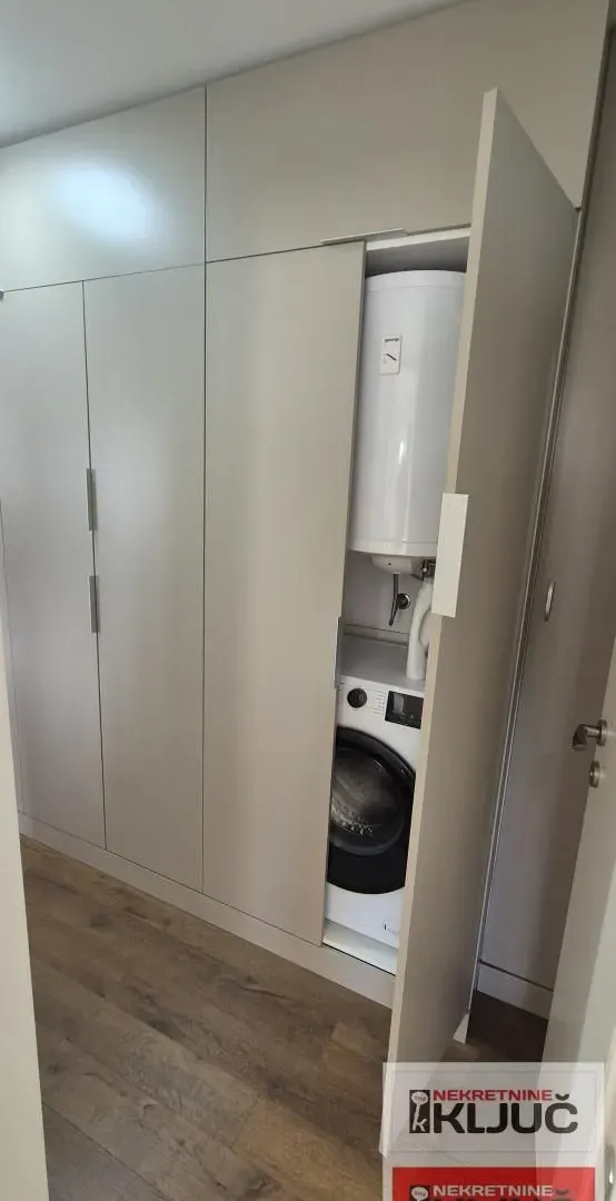 Prodaja, dvosoban stan, 57m², Sajmište, Novi Sad