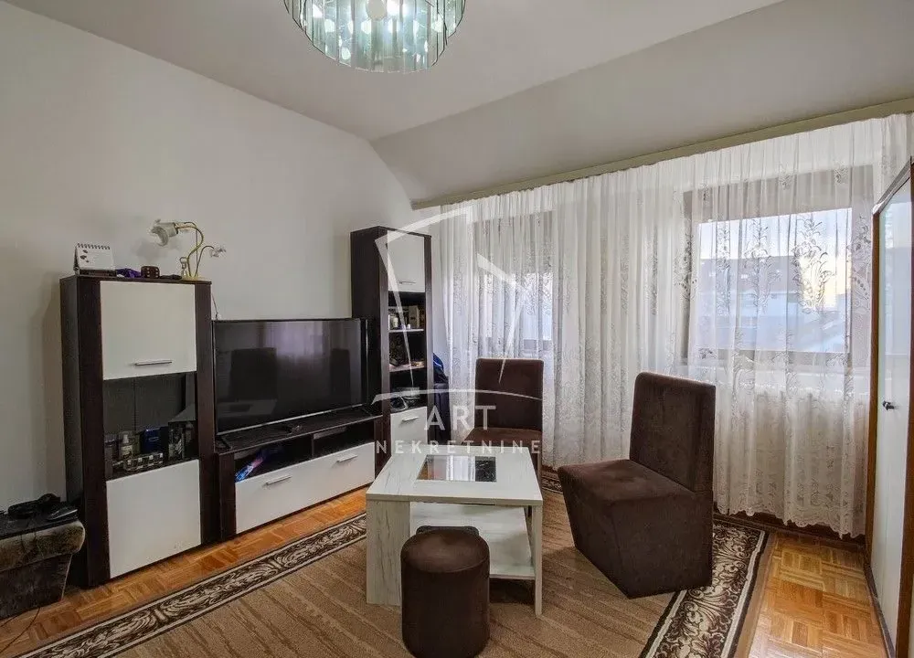 Prodaja, četvorosoban stan, 78m², Banovo Brdo, Beograd