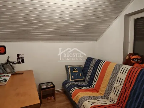 Sale, house, 225m², Zemun Ugrinovci, Zemun Sve Podlokacije - image 7