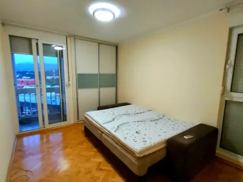 Izdavanje, dvosoban stan, 82m², Preko Morače, Podgorica - image 4