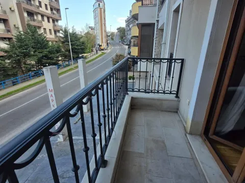 Izdavanje, jednosoban stan, 44m², Centar, Budva - image 7