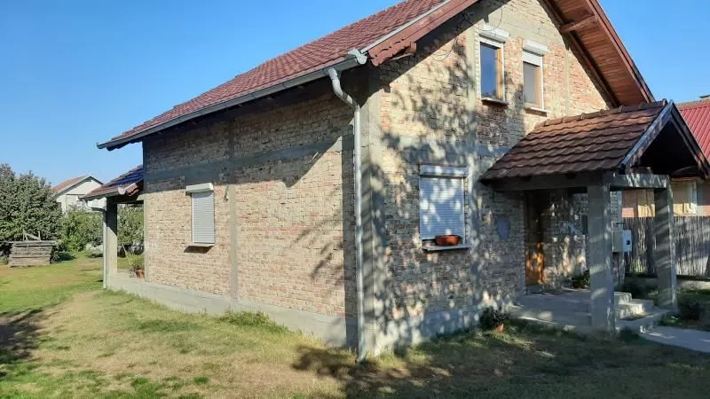 Rent, house, 145m², Kać, Novi Sad Sve Podlokacije