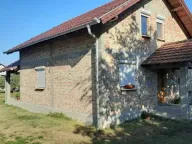 Izdavanje, kuća, 145m², Kać, Novi Sad Sve Podlokacije - image 1