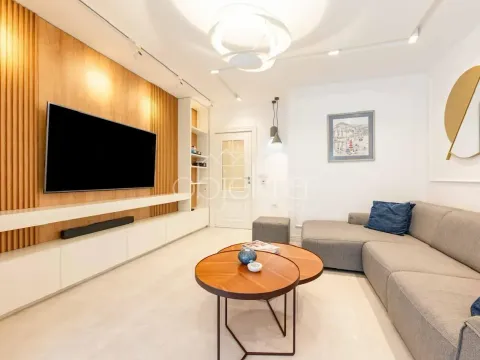 Rent, apartment, 160m², Kotor, Crna Gora - image 4