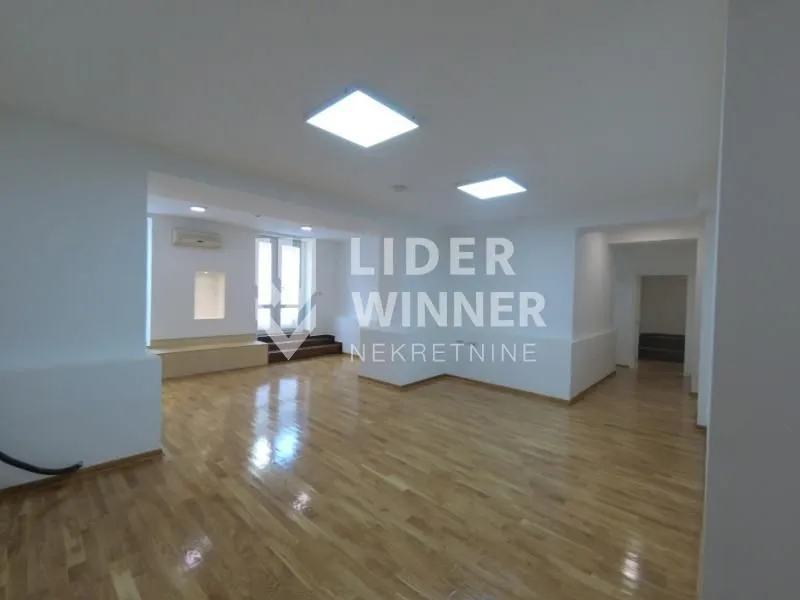 Rent, office space, 97m², Savski Venac, Beograd