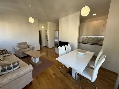 Sale, two bedroom apartment, 58m², Bečići, Budva - image 2