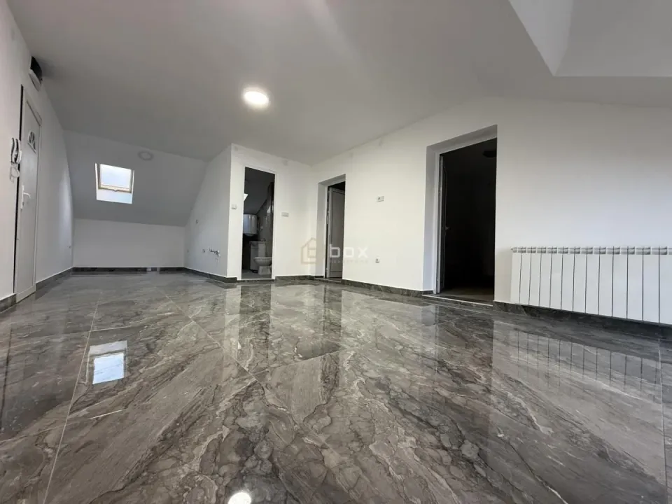 Prodaja, dvosoban stan, 87m², Donja Vrežina, Niš