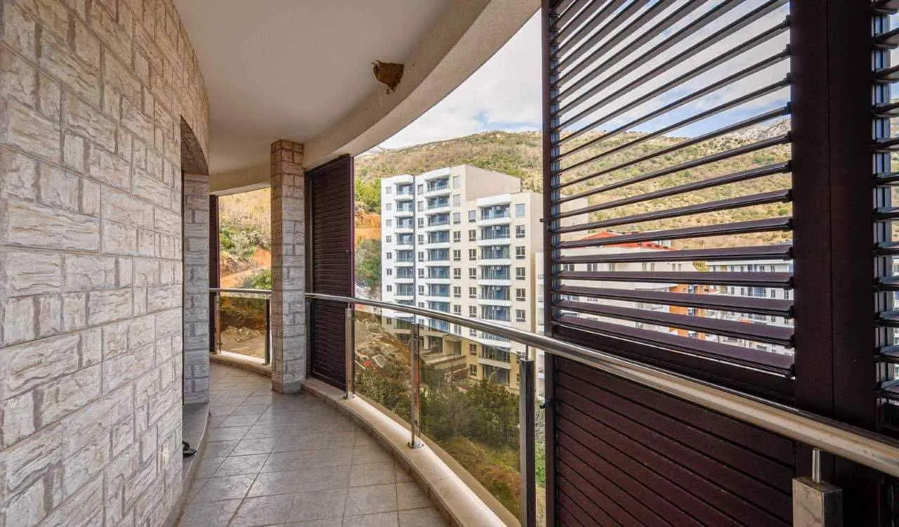 Prodaja, dvosoban stan, 88m², Bečići, Budva