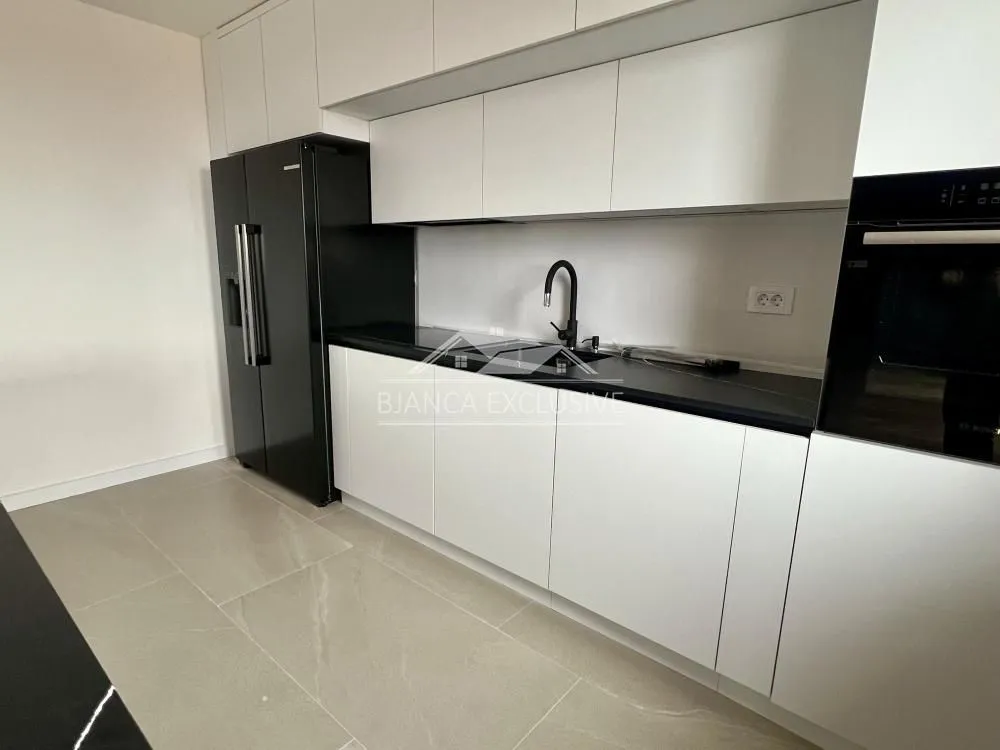 Prodaja, četvorosoban stan, 122m², Bulbulder, Zvezdara Sve Podlokacije