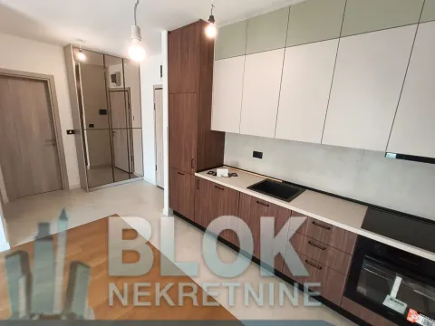 Rent, office space, 50m², Blok 9, Podgorica - image 4