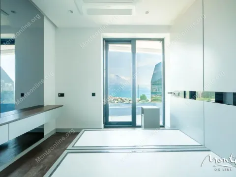 Sale, one bedroom apartment, 49m², Bečići, Budva - image 9