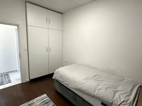 Izdavanje, trosoban stan, 75m², City Kvart, Podgorica - image 9