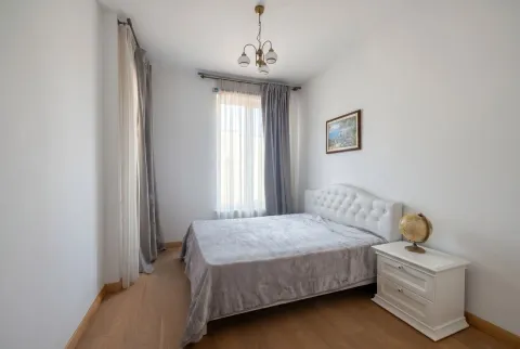 Prodaja, trosoban stan, 77m², Budva, Crna Gora - image 7