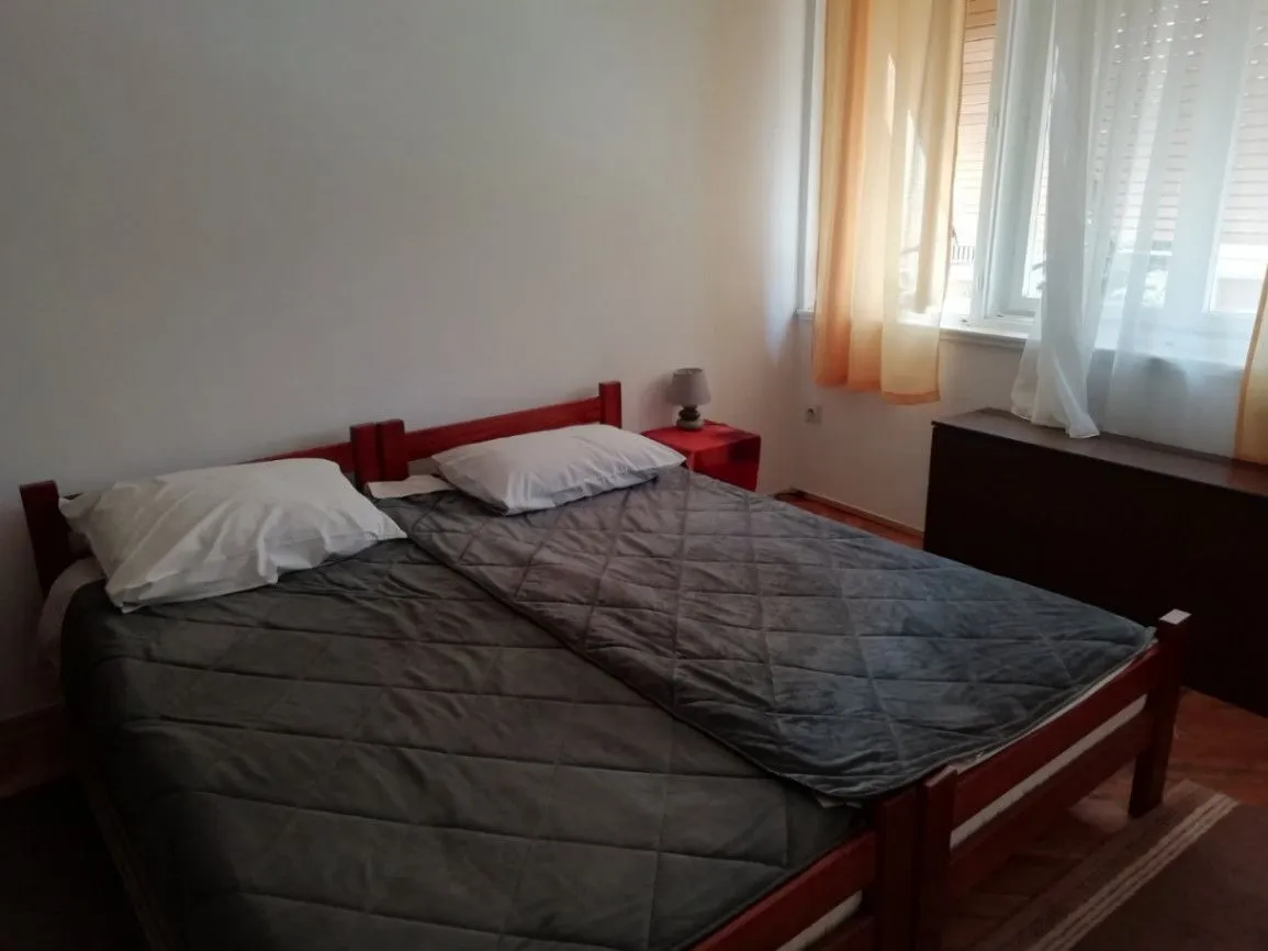 Izdavanje, dvosoban stan, 34m², Centar, Herceg Novi
