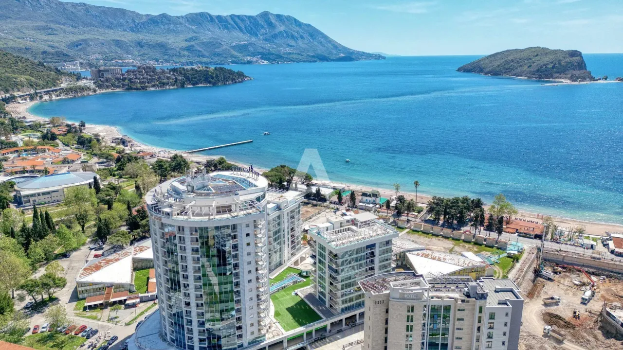 Izdavanje, jednosoban stan, 77m², Budva, Crna Gora
