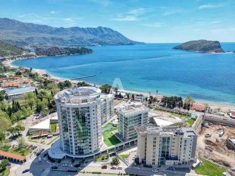 Izdavanje, jednosoban stan, 77m², Budva, Crna Gora
