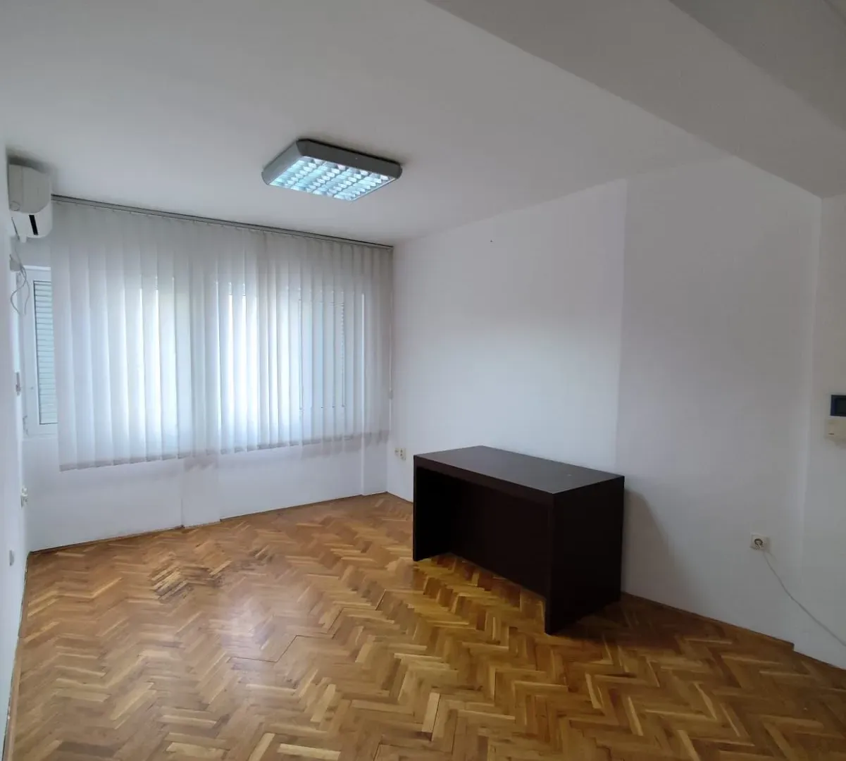 Izdavanje, jednosoban stan, 33m², Centar, Podgorica