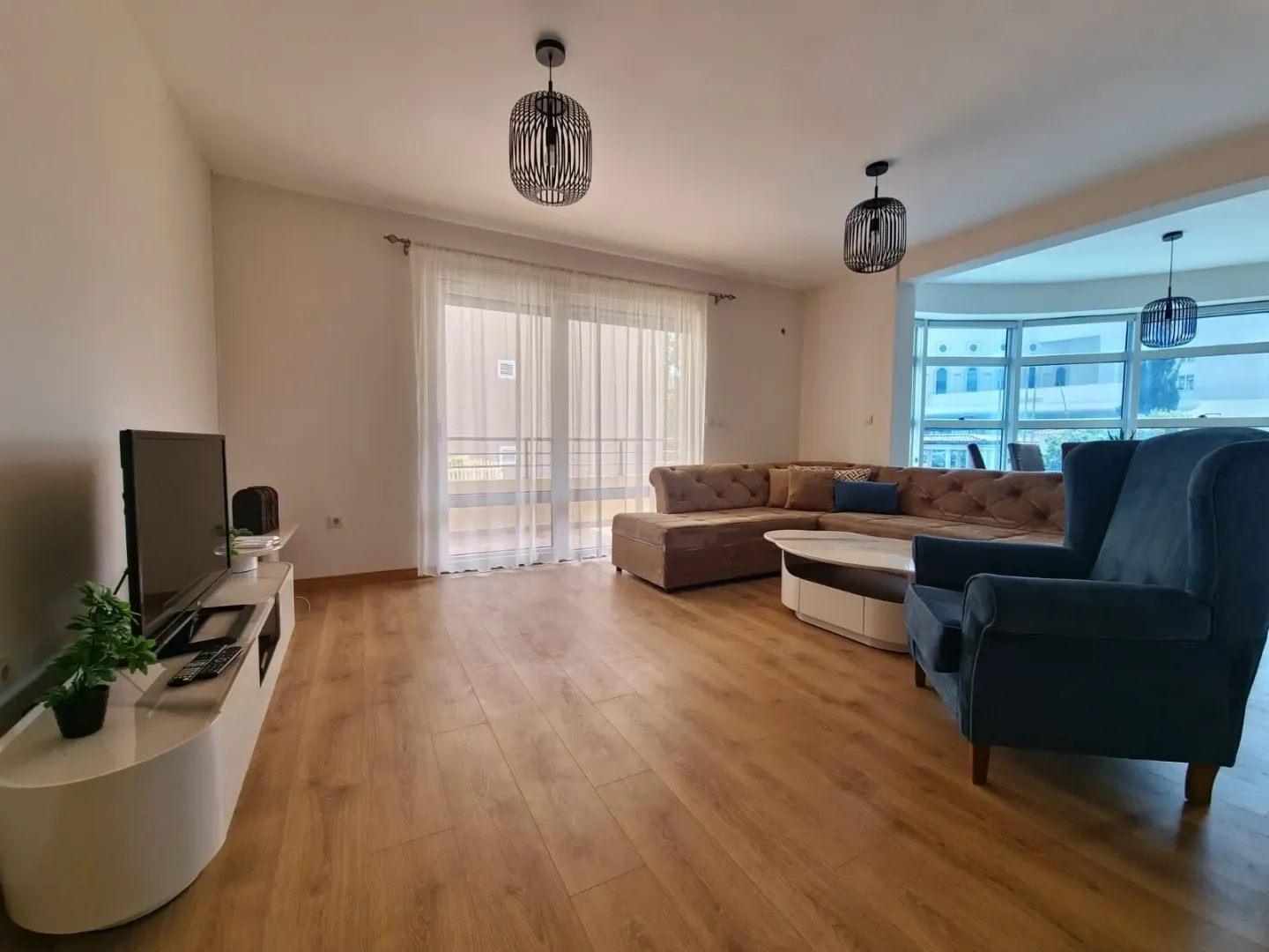 Rent, two bedroom apartment, 110m², Bečići, Budva