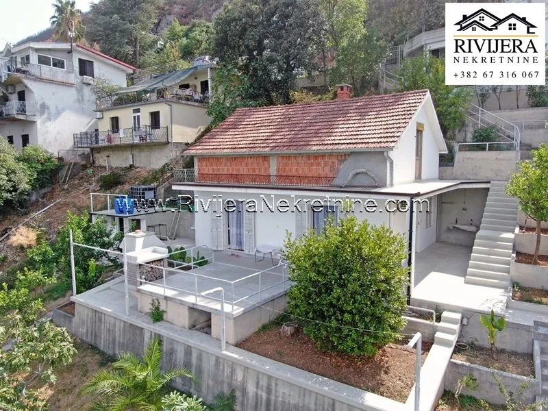 Prodaja, kuća, 100m², Njivice, Herceg Novi