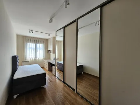 Prodaja, dvosoban stan, 70m², Blok 9, Podgorica - image 5