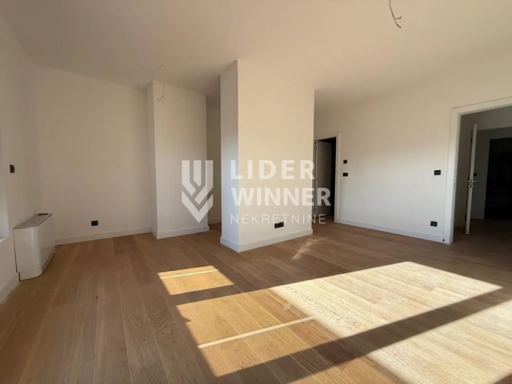 Prodaja, stan, 220m², Autokomanda, Voždovac Sve Podlokacije