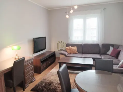 Rent, one bedroom apartment, 42m², City Kvart, Podgorica - image 1
