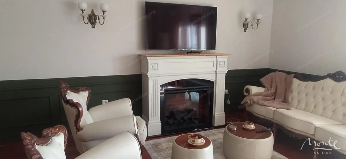 Sale, apartment, 104m², Centar, Bar