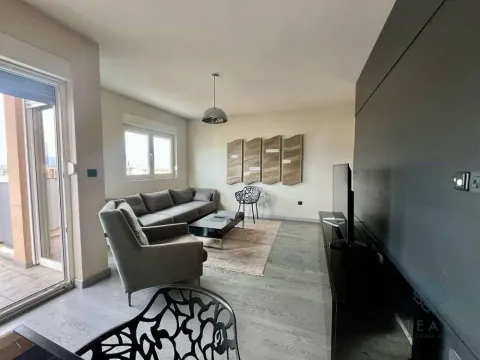 Izdavanje, jednosoban stan, 55m², City Kvart, Podgorica - image 4
