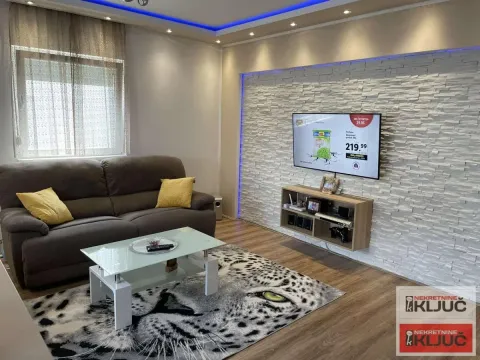 Prodaja, četvorosoban stan, 76m², Lipov gaj, Novi Sad Sve Podlokacije - image 4