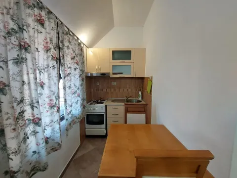 Rent, one bedroom apartment, 50m², Radanovići, Kotor - image 4