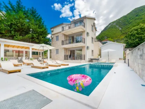 Sale, house, 240m², Donji Stoliv, Kotor - image 10