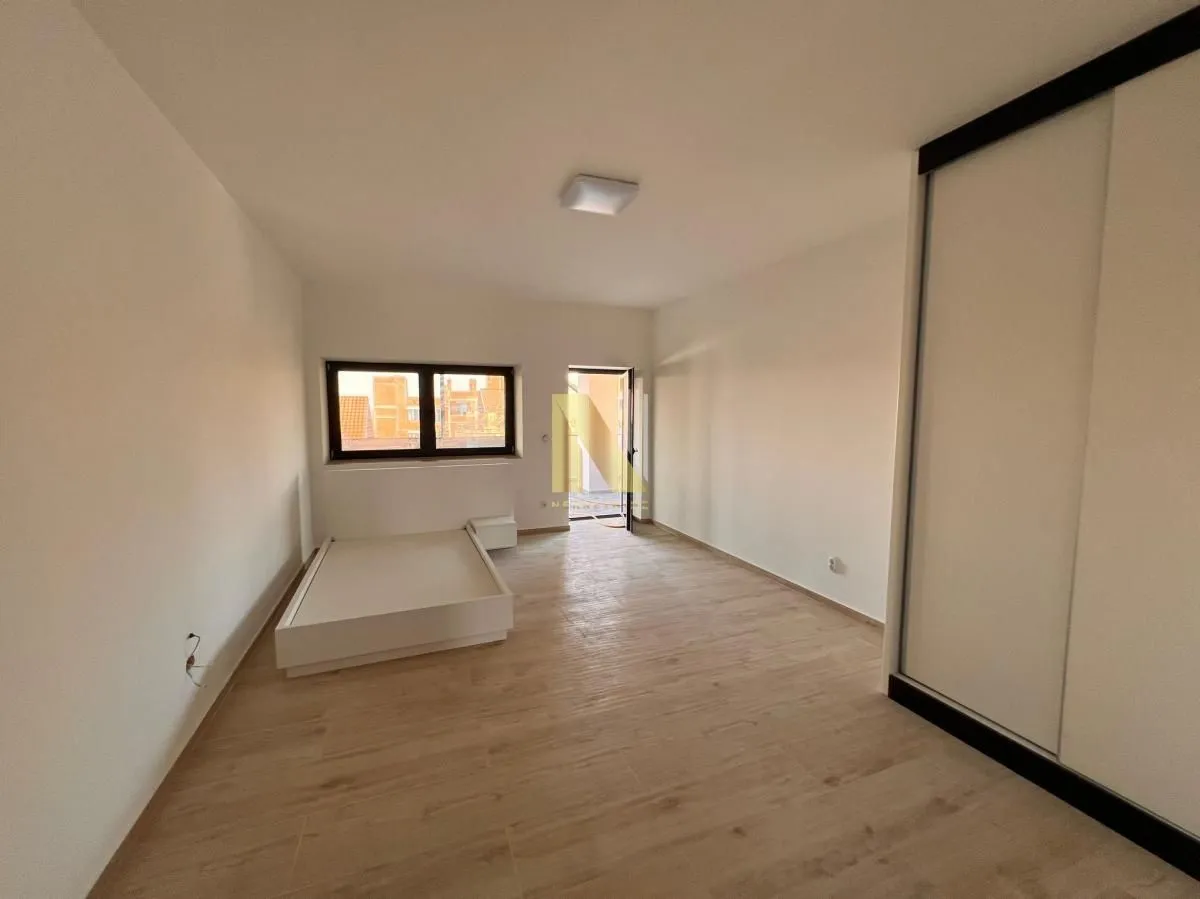 Prodaja, kuća, 591m², Sremska Kamenica, Petrovaradin