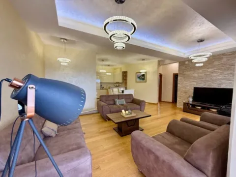 Rent, three bedroom apartment, 100m², Bečići, Budva